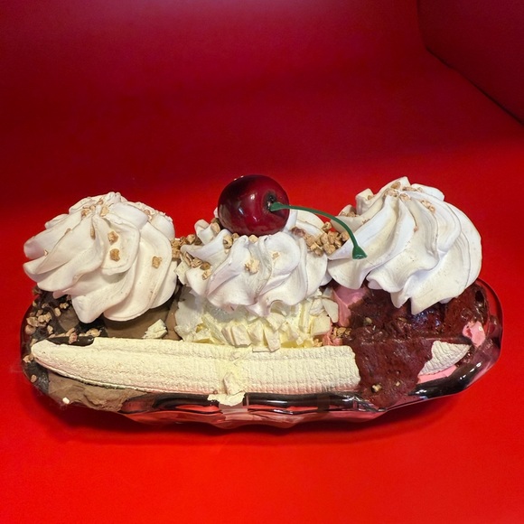 Decorative Ice Cream Sundae and Banana Split Set - Picture 4 of 12